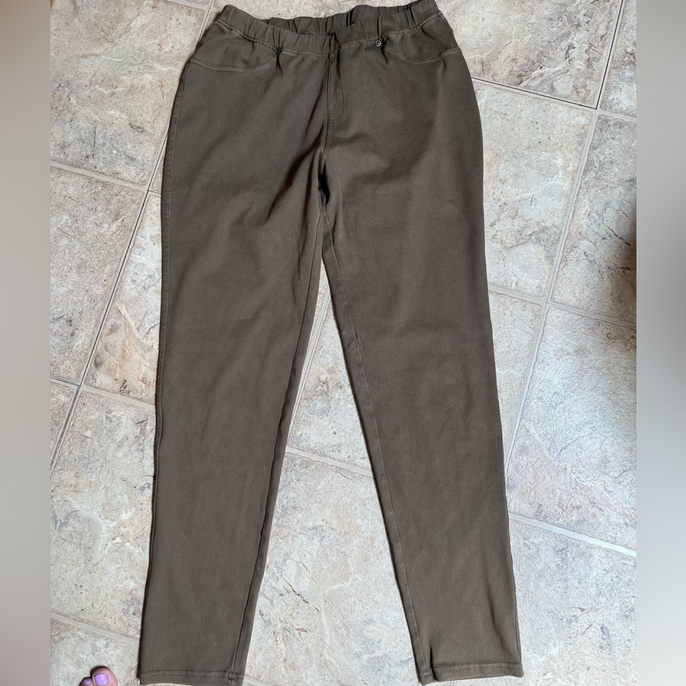 Women's Olive Stretch Pull-On Pants